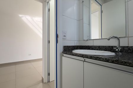 Apartamento para alugar com 55m², 2 quartos e 1 vaga Apartamento para alugar com 55m², 2 quartos e 1 vagaBanheiro