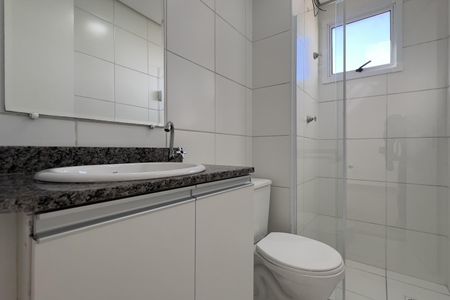 Apartamento para alugar com 55m², 2 quartos e 1 vaga Apartamento para alugar com 55m², 2 quartos e 1 vagaBanheiro