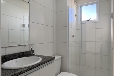 Banheiro de apartamento para alugar com 2 quartos, 55m² em Jardim do Papai, Guarulhos