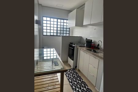 Cozinha de apartamento para alugar com 1 quarto, 54m² em Jardim da Luz, Goiânia