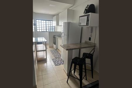 Cozinha de apartamento para alugar com 1 quarto, 54m² em Jardim da Luz, Goiânia