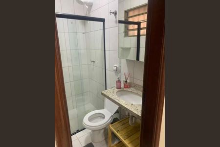 Banheiro de apartamento para alugar com 1 quarto, 54m² em Jardim da Luz, Goiânia
