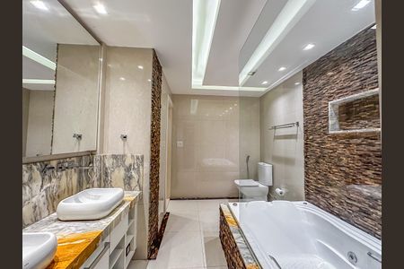 Apartamento à venda com 208m², 3 quartos e 1 vaga