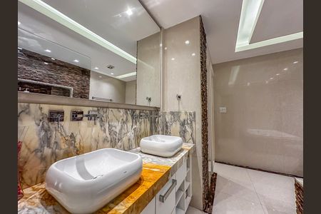 Apartamento à venda com 208m², 3 quartos e 1 vaga