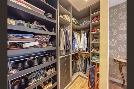 Apartamento à venda com 208m², 3 quartos e 1 vaga