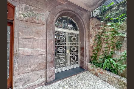 Apartamento à venda com 208m², 3 quartos e 1 vaga