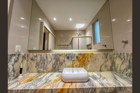 Apartamento à venda com 208m², 3 quartos e 1 vaga