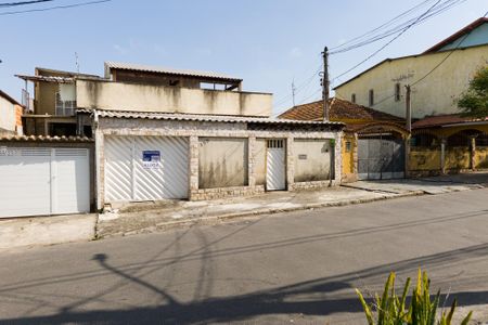 Fachada de casa para alugar com 2 quartos, 90m² em Campo Grande, Rio de Janeiro