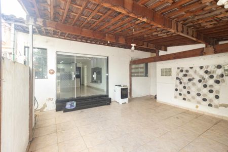 Quintal de casa para alugar com 2 quartos, 90m² em Campo Grande, Rio de Janeiro