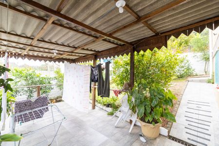 Casa à venda com 360m², 3 quartos e 2 vagasQuintal