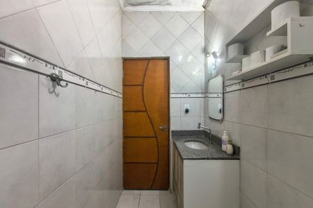 Casa para alugar com 140m², 2 quartos e 1 vaga Casa para alugar com 140m², 2 quartos e 1 vagaBanheiro da Suíte