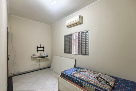 Casa para alugar com 140m², 2 quartos e 1 vaga Casa para alugar com 140m², 2 quartos e 1 vagaQuarto