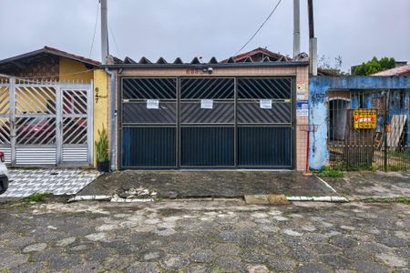 Fachada de casa para alugar com 2 quartos, 140m² em Nova Mirim, Praia Grande