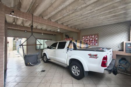 Garagem de casa para alugar com 2 quartos, 140m² em Nova Mirim, Praia Grande