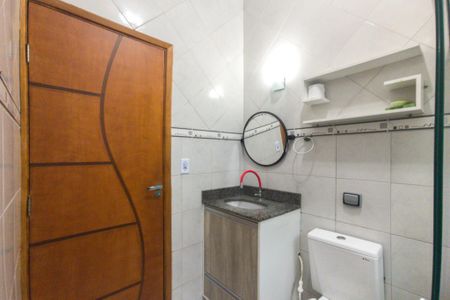 Casa para alugar com 140m², 2 quartos e 1 vaga Casa para alugar com 140m², 2 quartos e 1 vagaBanheiro
