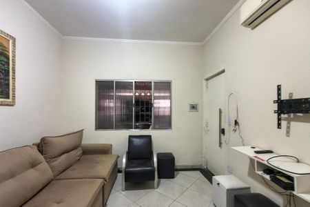 Casa para alugar com 140m², 2 quartos e 1 vaga Casa para alugar com 140m², 2 quartos e 1 vagaSala