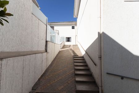 Casa de condomínio para alugar com 200m², 3 quartos e 2 vagas