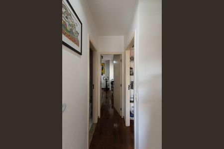 Casa de condomínio para alugar com 200m², 3 quartos e 2 vagas Casa de condomínio para alugar com 200m², 3 quartos e 2 vagasCorredor