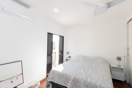 Casa de condomínio para alugar com 200m², 3 quartos e 2 vagas Casa de condomínio para alugar com 200m², 3 quartos e 2 vagasSuite