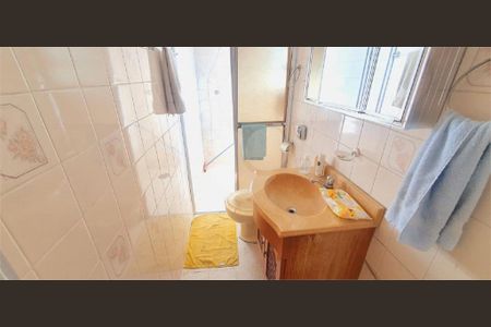 Casa à venda com 3 quartos, 180m² em Jardim Samas, São Paulo
