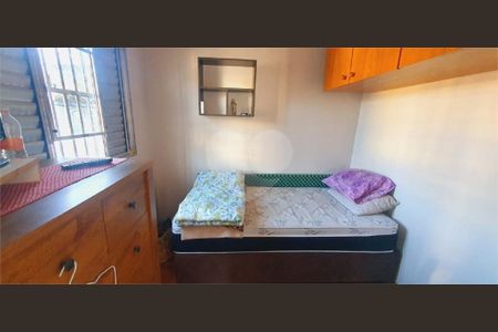 Casa à venda com 3 quartos, 180m² em Jardim Samas, São Paulo