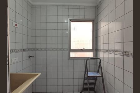 Área de Serviço de apartamento para alugar com 3 quartos, 62m² em Canhema, Diadema
