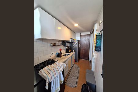 Apartamento à venda com 70m², 2 quartos e 1 vaga Apartamento à venda com 70m², 2 quartos e 1 vagaCozinha e Área de Serviço