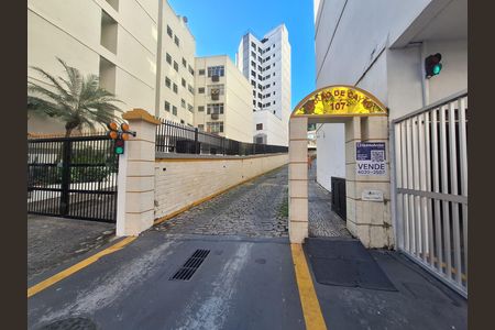 Apartamento à venda com 70m², 2 quartos e 1 vaga Apartamento à venda com 70m², 2 quartos e 1 vagaFachada