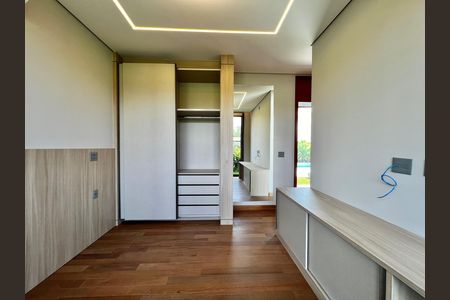 Casa à venda com 4 quartos, 463m² em Sousas, Campinas