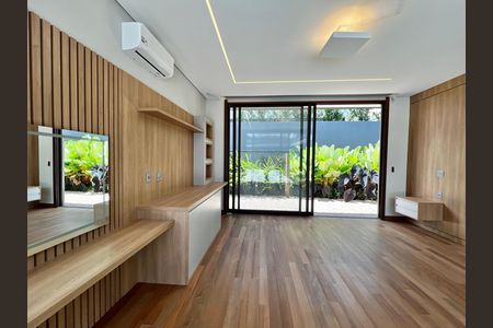 Casa à venda com 4 quartos, 463m² em Sousas, Campinas