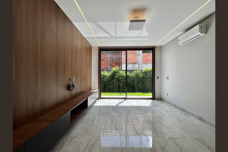 Casa à venda com 4 quartos, 463m² em Sousas, Campinas