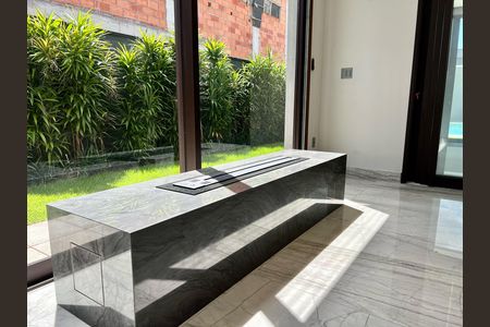 Casa à venda com 4 quartos, 463m² em Sousas, Campinas