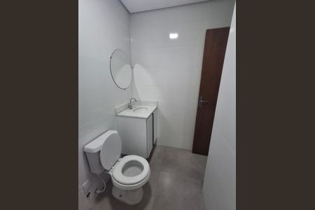 Banheiro de kitnet/studio para alugar com 1 quarto, 24m² em Brás, São Paulo