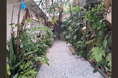 Casa à venda com 4 quartos, 500m² em Alto de Pinheiros, São Paulo