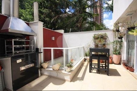 Casa à venda com 4 quartos, 290m² em Jardim Colombo, São Paulo