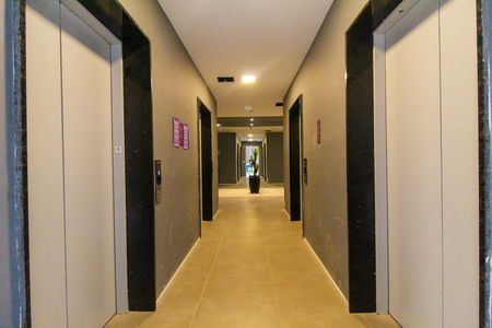 Apartamento para alugar com 41m², 2 quartos e 1 vaga Apartamento para alugar com 41m², 2 quartos e 1 vagaHall