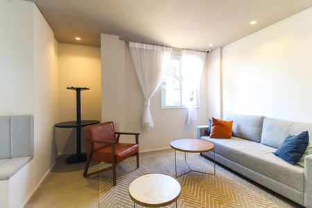 Apartamento para alugar com 41m², 2 quartos e 1 vaga Apartamento para alugar com 41m², 2 quartos e 1 vagaÁrea comum - Salão de festas