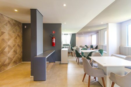 Apartamento para alugar com 41m², 2 quartos e 1 vaga Apartamento para alugar com 41m², 2 quartos e 1 vagaÁrea comum - Salão de festas