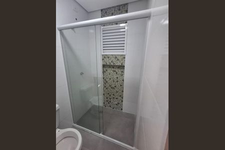 Banheiro de kitnet/studio para alugar com 1 quarto, 25m² em Brás, São Paulo