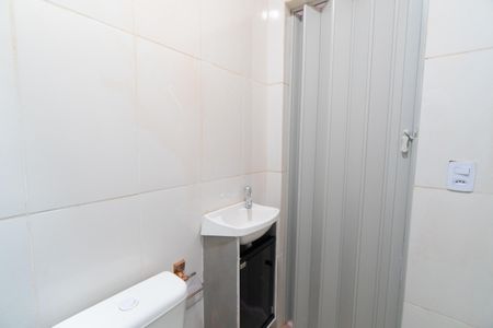 Banheiro de kitnet/studio para alugar com 1 quarto, 35m² em Jardim Jabaquara, São Paulo
