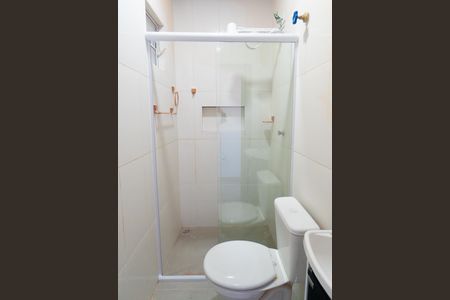 Banheiro de kitnet/studio para alugar com 1 quarto, 35m² em Jardim Jabaquara, São Paulo