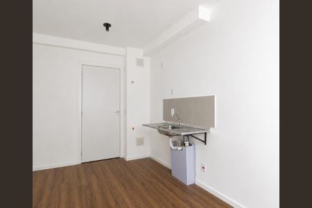 Cozinha de apartamento para alugar com 1 quarto, 25m² em Barra Funda, São Paulo