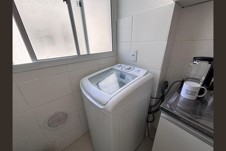 Apartamento à venda com 64m², 2 quartos e 1 vaga Apartamento à venda com 64m², 2 quartos e 1 vagaÁrea de Serviço
