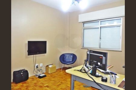 Apartamento à venda com 136m², 4 quartos e sem vaga
