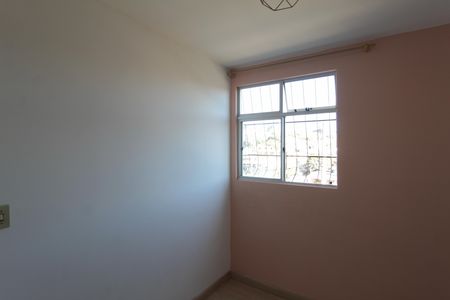 Quarto 2 de apartamento para alugar com 2 quartos, 44m² em Heliópolis, Belo Horizonte