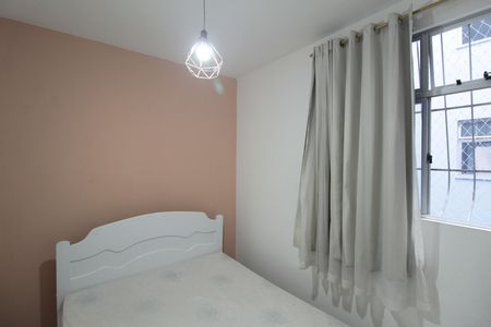 Quarto 1 de apartamento para alugar com 2 quartos, 44m² em Heliópolis, Belo Horizonte