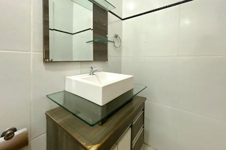 Casa para alugar com 100m², 3 quartos e 1 vaga Casa para alugar com 100m², 3 quartos e 1 vagaBanheiro