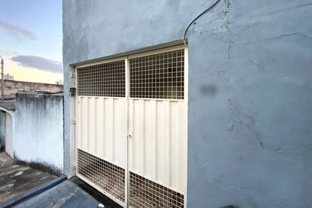 Fachada de casa para alugar com 3 quartos, 100m² em Sagrada Família, Belo Horizonte