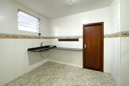 Casa para alugar com 100m², 3 quartos e 1 vaga Casa para alugar com 100m², 3 quartos e 1 vagaCozinha
