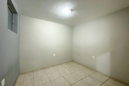 Quarto 2 de casa para alugar com 3 quartos, 100m² em Sagrada Família, Belo Horizonte